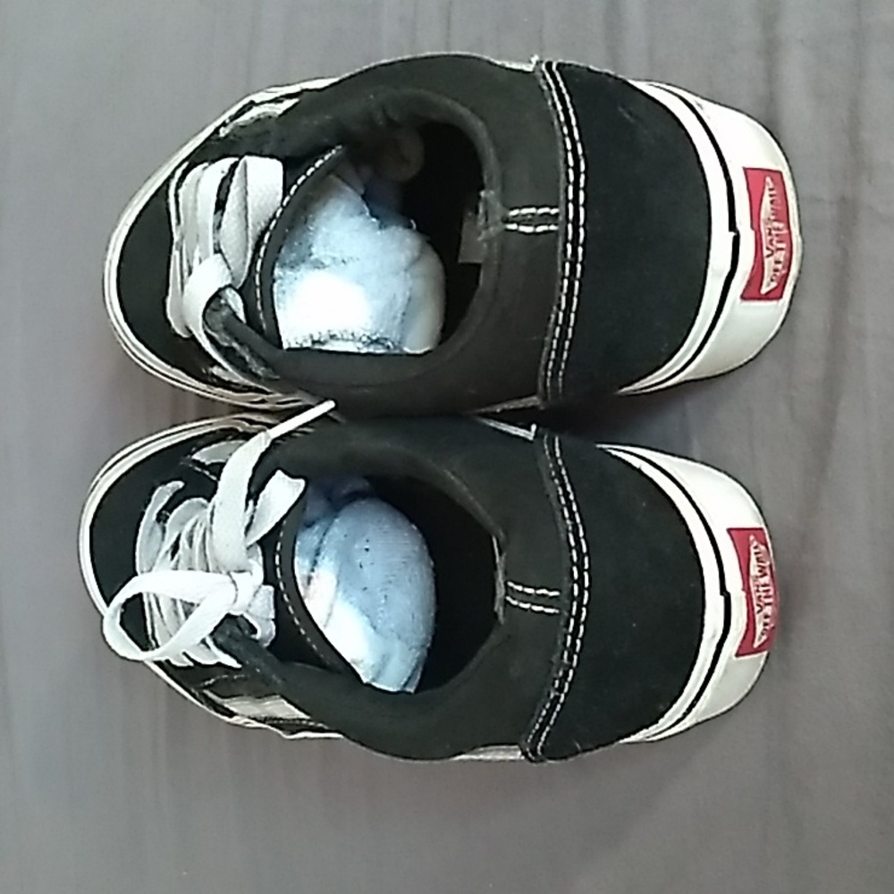 Vans - Picture 3 of 4